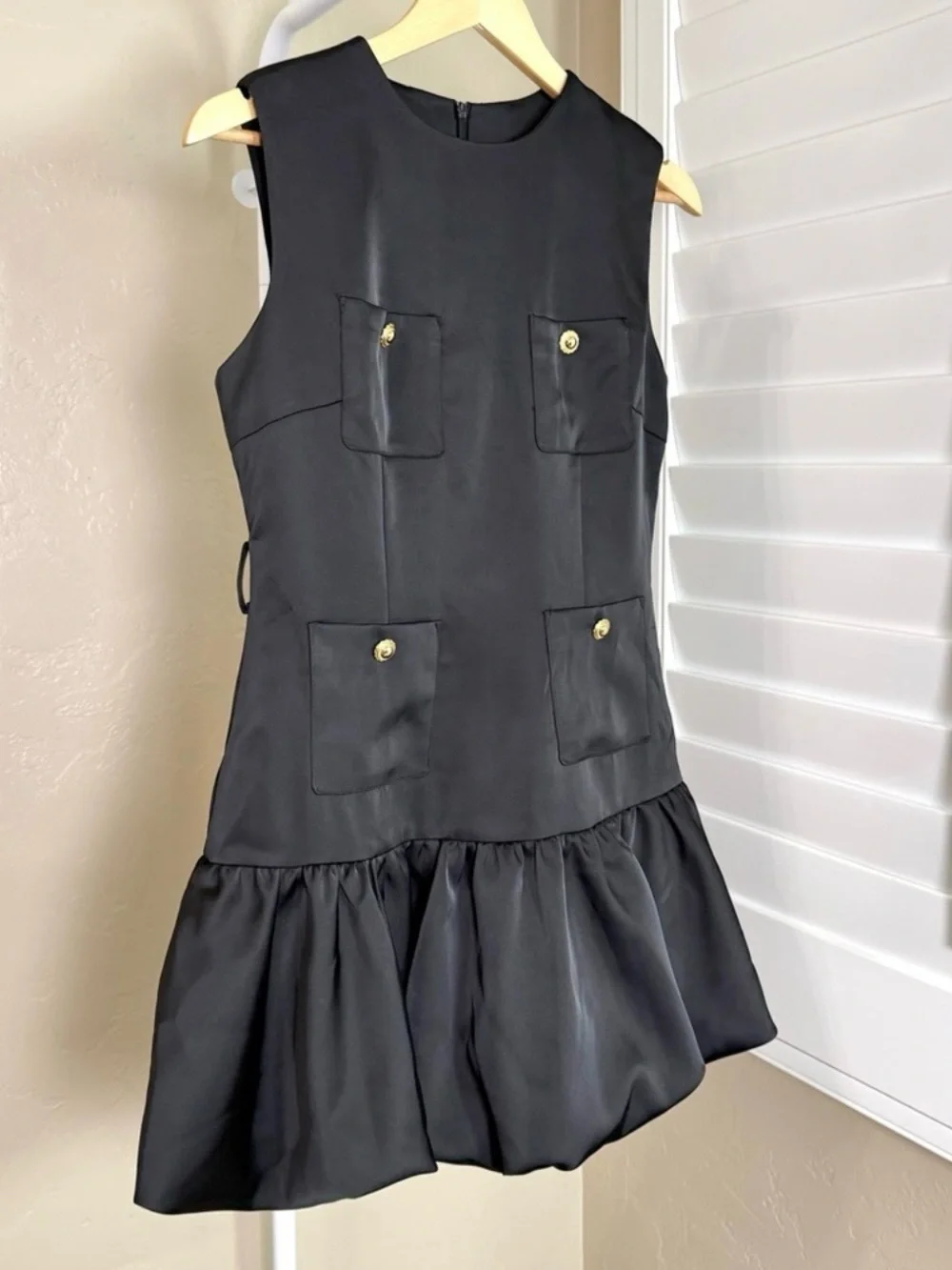 Commense Black Structured Mini Dress Gold Button Pocket Bubble Hem Medium NWT - Picture 4 of 8